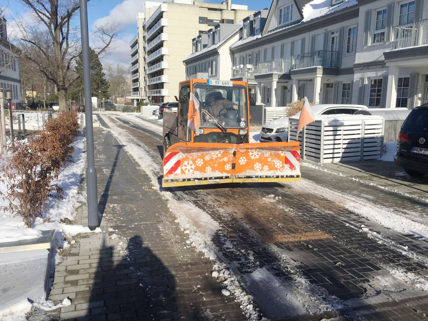 Nutzen Sie Trackfox für eine optimierte Winterdienstplanung in Berlin.