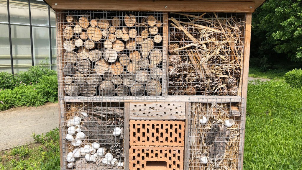 Insektenhotel im Garten | GPS Berlin - Naturnahe Gartengestaltung
