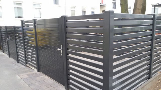 Sichtschutz und Gabionenbau Lassen Sie sich von GPS Berlin bei der Planung und Montage Ihres Gartenzauns unterstützen.